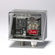 DANFOSS 060-315766 — Реле давления для общепромышленного применения KPI 35, диапазон настройки уставки -0,2-8 бар, дифференциал 0,4-1,5 бар, присоединение G 1/4 060-315766